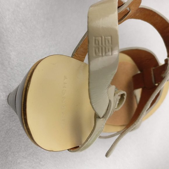 GIVENCHY All Leather Heeled Strappy Minimalist Logo Sandal 7us /5uk - Picture 6 of 9